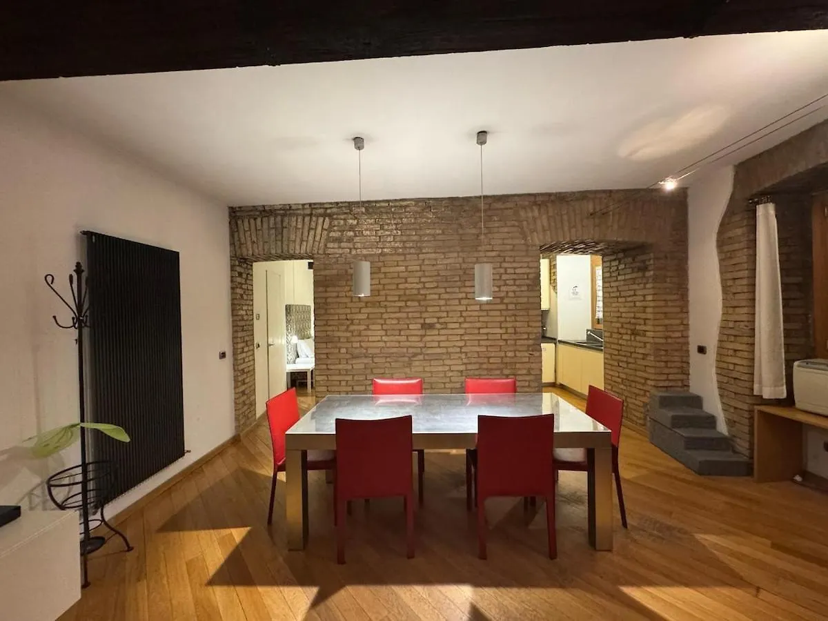 Apartment New! Renovated Apt In Ancient Rome